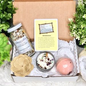 OM IT November Subscription Box Christmas Gift